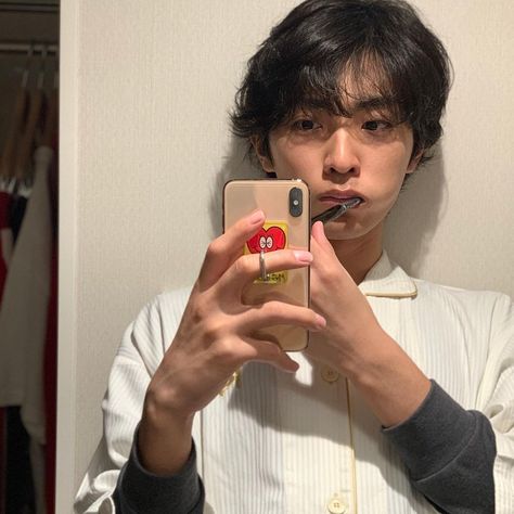 Akana Ryuunosuke (3rd Kageyama stage actor) Kageyama Stage Actor, Haikyuu Stage Play Actors, Japan Icon, Stage Actor, Stage Play, Im Crazy, Haikyu!!, Mirror Selfie, Actors