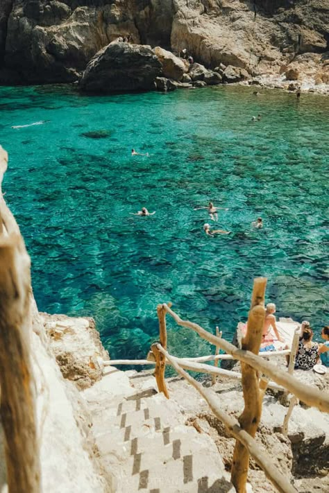 Your Guide to Visiting Cala Deia: Mallorca's Hidden Coastal Gem Cala Deia Mallorca, Mallorca Honeymoon, Cala Deia, Deia Mallorca, 888 Manifestation, Mallorca Beaches, Majorca Spain, Mallorca Island, Europe Itineraries