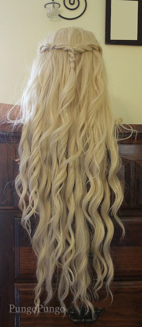 Kahleesi Hair, Khaleesi Costume, Long Wavy Curls, Targaryen Hair, Braids Long, Rope Braids, Medieval Hairstyles, Wavy Curls, Fantasy Hair