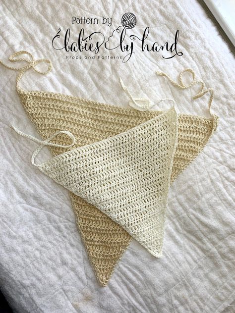 Crochet Triangle Bandana, Triangle En Crochet, Hair Kerchief, Crochet Kerchief, Cottagecore Crochet, Cottage Crochet, Triangle Bandana, Baby Bonnet Pattern, Kerchief Hair