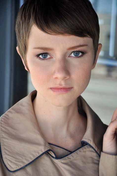 Once again, my absolute favorite.. Valorie Curry as Emma Hill; in my favorite show; The Following!! Valorie Curry, Emma Hill, Hair Fan, Greek Women, Styles Ideas, Ginger Girls, Popular Haircuts, Short Pixie Haircuts, Short Hair Styles Pixie