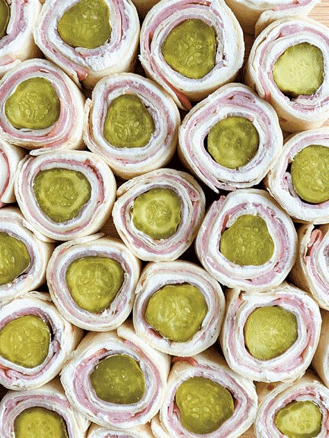 Ham And Pickle Roll Ups, Ham And Pickle, Pickle Roll Ups, Halloween Fingerfood, Finger Foods For Kids, Homemade Ham, Party Snacks Easy, Appetizers For Kids, Roll Ups Recipes