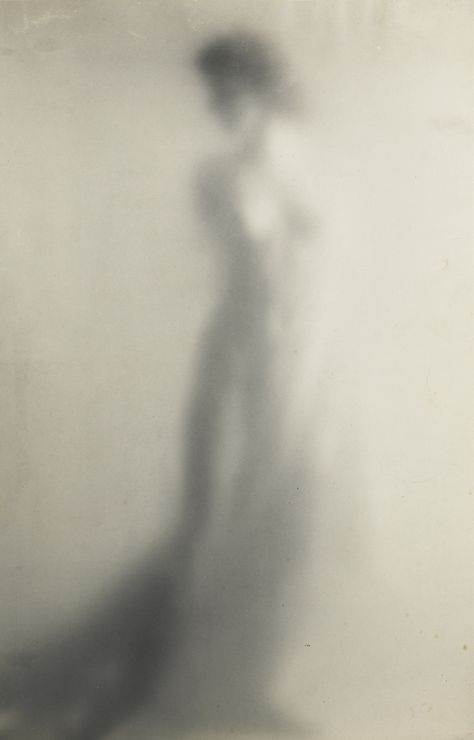 Erwin Blumenfeld, Double Exposition, Blur Photography, Digital Museum, Body Photography, Multiple Exposure, Foto Tips, Foto Art, Dark Photography