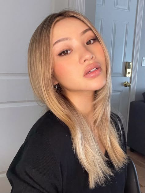 Blonde Hair Tan Skin, Hair Tan Skin, Blonde Asian Hair, Blonde Hair Goals, Hair Color Asian, Tan Skin Blonde Hair, Medium Blonde Hair, Blonde Asian, Who Is She