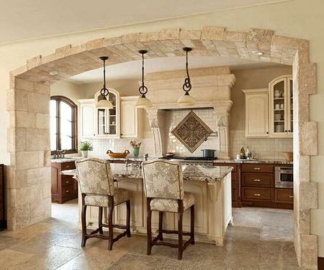 Stone doorway to kitchen Small Tuscan Kitchen Ideas, Small Tuscan Kitchen, Tuscan Kitchen Ideas Rustic Italian, Italian Style Kitchens, Modern Tuscan Kitchen, Tuscan Style Decorating, Tuscany Kitchen, Tuscan Kitchen Design, Italian Style Home