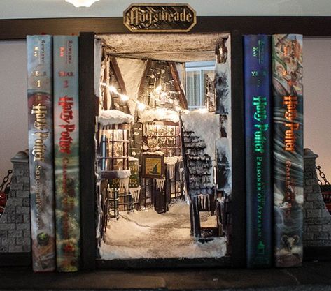 15 Incredibly Detailed and Creative Book Nooks | This West Coast Mommy Harry Potter Book Nook, Tiny Worlds, Painted Bookshelves, Bookshelf Art, Creative Books, Diagon Alley, Tiny World, Handmade Book, Book Nook