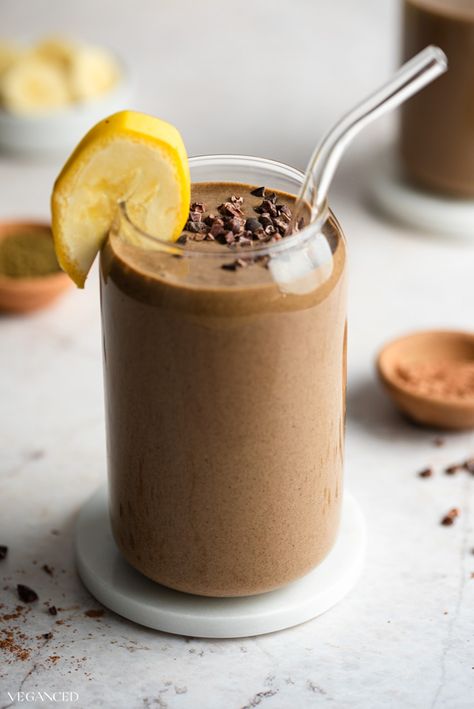 Chocolate Hemp Protein Smoothie with Cinnamon - Veganced Hemp Protein Powder Recipes, Hemp Smoothie, Hemp Seed Smoothie, Wine Smoothie, Hemp Seed Recipes, Pre Workout Smoothie, Vegan Protein Shake, Hemp Protein Powder, Ice Cream Drinks