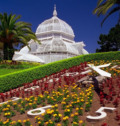 San Francisco - Golden Gate Park "Conservatory Of Flowers & Field Clock"