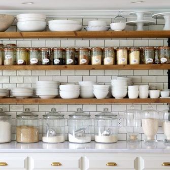 12 Spice Rack Ideas for Better Kitchen Storage | The Family Handyman Kitchen Shelf Inspiration, Spice Shelf, Rustic Modern Kitchen, Popular Kitchens, Diy Kitchen Storage, Classic Kitchen, Hair Raising, Trendy Kitchen, Open Shelves