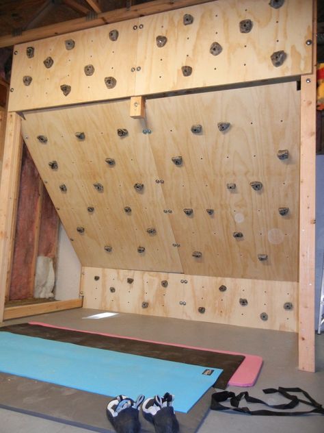 climbing wall for the boys Build A Garage, Diy Climbing Wall, Home Climbing Wall, Indoor Climbing Wall, Bouldering Wall, Peg Wall, Gymnastic Rings, Indoor Rock Climbing, Building A Garage