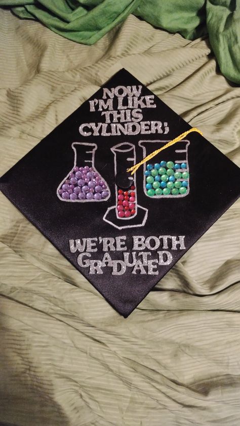 Chemistry graduation cap Graduated cylinder Chemistry beaker grad cap Grad Cap Pharmacy, Science Graduation Cap Designs, Forensic Chemistry Graduation Cap, Cap Decoration Graduation Engineering, Chemistry Cap Decoration, Chemical Engineering Graduation Cap, Chemistry Grad Cap, Science Grad Cap Ideas, Biochemistry Graduation Cap