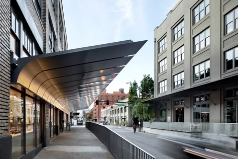 Gallery of Blu Dot Showroom / Waechter Architecture - 14 Hotel Canopy, Retail Architecture, Canopy Architecture, Building Entrance, Office Lobby, Hotel Entrance, Facade Lighting, Canopy Design, Entrance Design