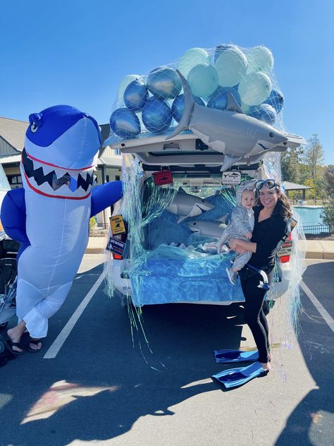 Scuba Diver Costume, Shark Balloon, Trunker Treat Ideas, Inflatable Shark, Shark Halloween, Trunk Or Treat Ideas, Halloween Yard Signs, Baby Shark Song, Ocean Theme Party