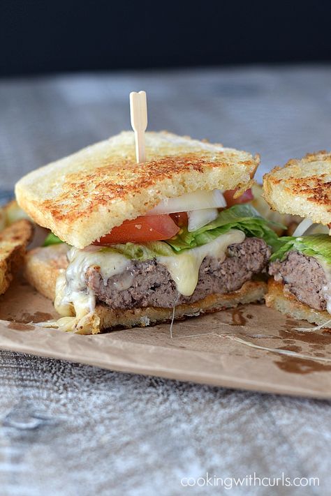 Juicy burgers topped with Thousand Island Dressing, melted cheese and sourdough bread grilled to perfection make these Frisco Burgers a family favorite! #burgers #beef #grilledsourdough #sourdoughbread  via @cookwithcurls Frisco Burger, Sourdough Breakfast, Grill Burgers, Overnight Sourdough, Restaurant Burger, Breakfast Strata, Thousand Island, Grilling Sides, Thousand Island Dressing