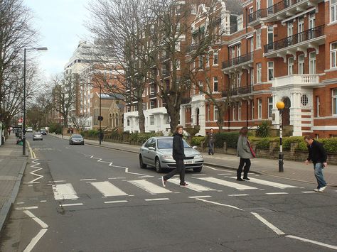 Abbey Road - nice part of town - st johns wood Abbey Road London, Liverpool Uk, London Baby, London History, Abbey Road, London Calling, St Johns, George Harrison, Holy Trinity