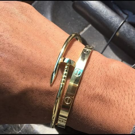 Cartier Mens Bracelet, Bracelets Cartier, Mens Accessories Necklace, Mens Accessories Vintage, Mens Accessories Bracelet, Cartier Gold, Nail Bracelet, Cartier Bracelet, Cartier Jewelry