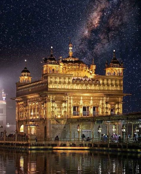 Golden Temple Wallpaper, Flawless Skin Care, Guru Nanak Wallpaper, Harmandir Sahib, Golden Temple Amritsar, Spiritual Pictures, Cover Pics For Facebook, Temple Photography, Guru Pics