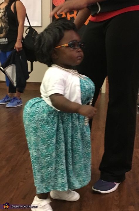 Madea Costume, Madea Halloween, Funny Black People, Halloween Costume Contest, Reaction Face, Instagram Funny Videos, Costume Contest, Cute Halloween Costumes, Very Funny Pictures