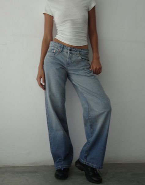 Coquette Jeans, Aesthetic Coquette, Top Light, Fashion Aesthetic, Washed Jeans, White Top, Light Blue, Blue