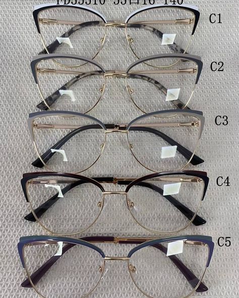 EYEWEAR WORLD — Log into Facebook Eyeglasses For Oval Face, Glasses Frames For Girl, Glasses For Oval Faces, Cute Glasses Frames, Glasses For Face Shape, Cat Eyeglasses, Glasses Frames Trendy, Classy Glasses, Glasses Inspiration