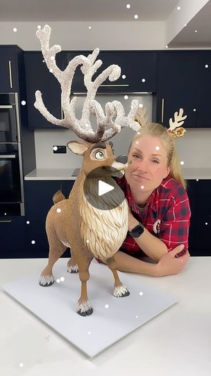 Reindeer Cake, Zoes Fancy Cakes, Reindeer Cakes, Sugar Flowers Tutorial, Gravity Cake, Cake Classes, Sculpted Cakes, Cake Decorating Classes, 10k Views