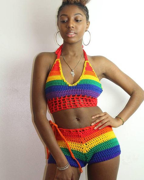 Rainbowcore Fashion, Crochet Swimwear Pattern, Top A Crochet, Rainbow Top, Top With Shorts, Crochet Swim, Mode Crochet, Crochet Swimwear, Crochet Girls