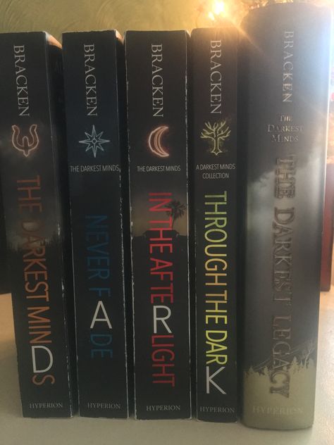 The Darkest Minds Book Series, The Darkest Minds Book, Darkest Minds Book, The Darkest Minds Series, Alexandra Bracken, Darkest Minds, Fav Books, The Darkest Minds, Unread Books