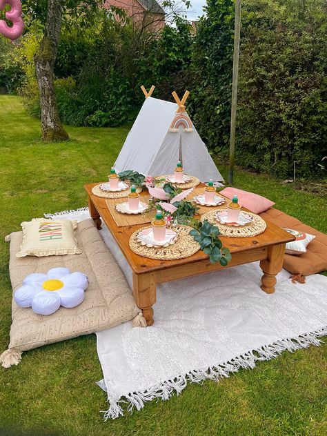 Picnic table with cushions and teepee for toddlers Kids Picnic Party, Toddler Picnic, Kids Picnic Parties, Country Picnic, 3rd Birthday Boys, Picnic Birthday Party, Kids Picnic, Toddler Birthday Party, Picnic Birthday