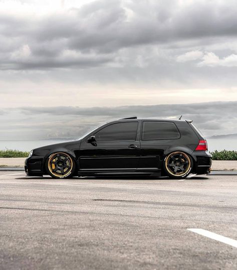 Golf 4 R32, Vw Mk4, Vw Golf Mk4, Golf Mk4, Golf 4, Street Racing, All Cars, Vw Golf, Old Money