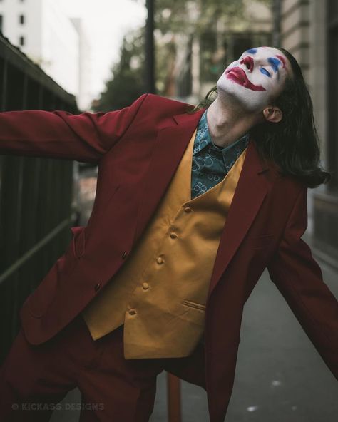 Joker Aesthetic, Photography Horror, Moody Portraits, Makeup Clown, Joker Joker, Harley And Joker Love, The Joker Illustration, Costume Photography, Joker Makeup