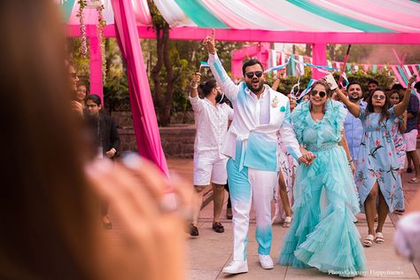 Couple Pool Party Outfit, Carnival Outfit For Groom, Pool Party Bride Outfit, Carnival Dress Up Ideas, Carnival Photoshoot, Indo Western Outfits For Women, Men Wardrobe, Pool Party Outfit, Indian Wedding Clothes For Men