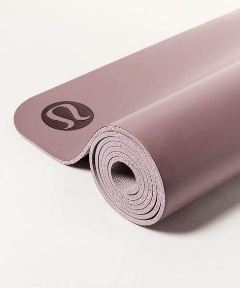 Alo Yoga Mat, Lululemon Mat, Pink Workout Gear, Floor Poses, Taryn Toomey, Lululemon Yoga Mat, Lululemon Branding, Yoga Mats Design, Lululemon Yoga