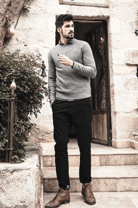 How To Wear Boots For Men - 50 Style And Fashion Ideas Men’s Knit Sweater Outfit, Tech Guy Outfit, Mens Fashion 30 Year Old, Mens Grey Sweater Outfit, French Guy Style, French Outfit Style Men, French Man Style, French Men Fashion, Grey Sweater Outfit Mens