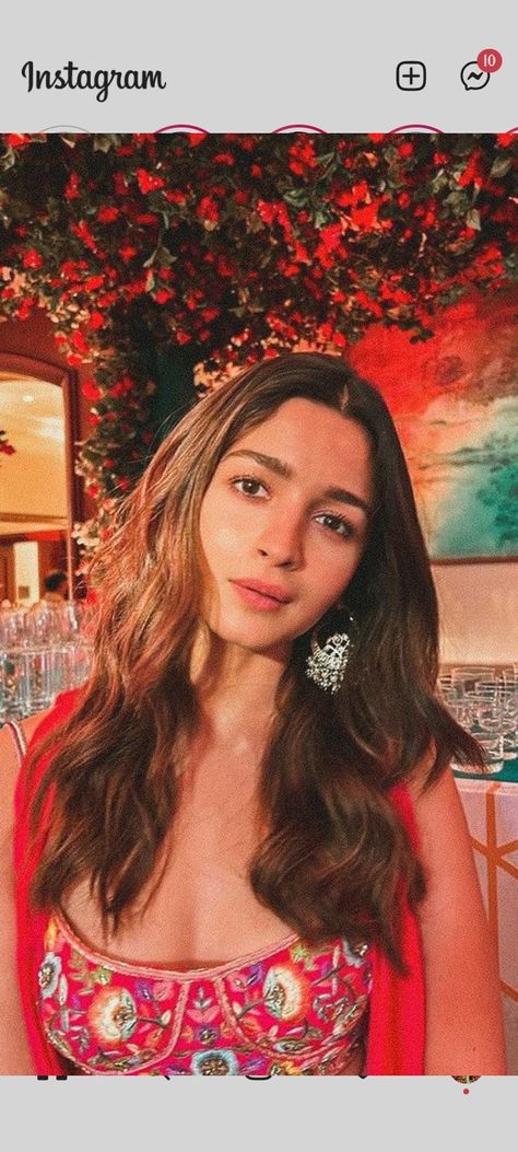 Alia Bhatt Haircut, Indian Women Fashion, Tv Actors, Anarkali Dress, Alia Bhatt, Anarkali, Bollywood Actress, Hair Cuts, Actresses