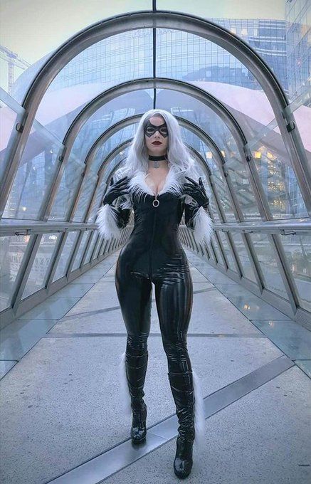 Black Cat from Marvel Comics by Enji Night #cosplay #cosplayers #sexy https://t.co/yDN2oR2VdV Enji Night, Black Cat Cosplay, Black Cat Marvel, Cat Cosplay, Marvel Cosplay, A Black Cat, Beautiful Dark Art, Cute Cosplay, Best Black