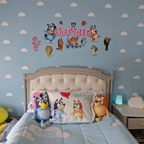 Bluey Themed Bedroom, Bluey Bedroom Ideas For Kids, Bluey Bedroom Boy, Bluey Room Ideas Girl, Bluey Room Ideas For Boys, Bluey Bedroom Girl, Character Bedroom, Toddler Bedroom Girl, Boy Girl Room