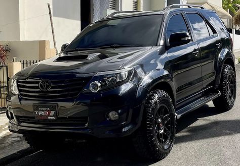 Toyota Forerunner, Toyota Fortuner 2016, Toyota Sw4, Indian Flag Wallpaper, Toyota Suv, Motorcross Bike, Toyota Fortuner, Emoji For Instagram, Gangsta Style