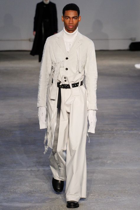 Damir Doma, Menswear Runway, Catwalk Collection, Cyberpunk Fashion, Raf Simons, Future Fashion, Menswear Collection, Steampunk Fashion, Mens Fashion Trends