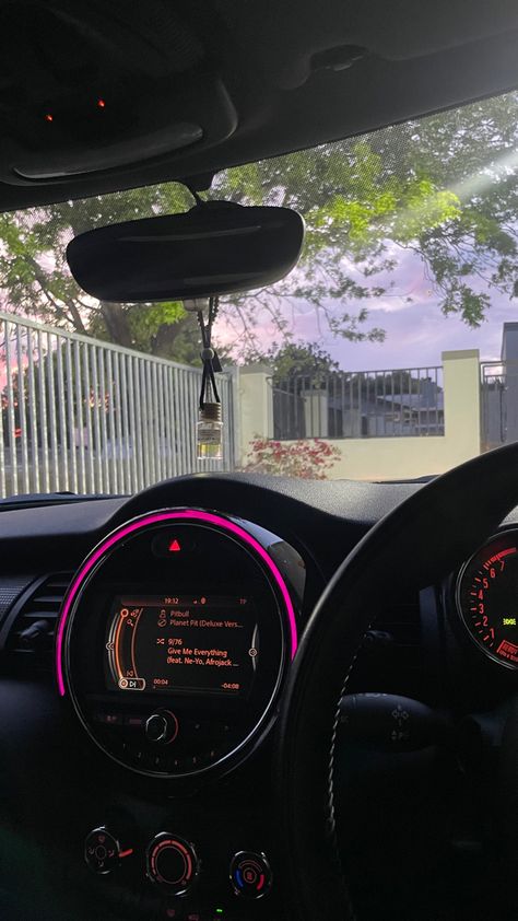 Mini Cooper Inside, Mini Cooper Interior Ideas, Cooper Wallpaper, Mini Cooper Wallpaper, Mini Aesthetic, Mini Cooper Interior, Cooper Car, 2024 Aesthetic, Girly Car