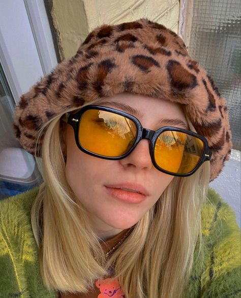 Leopard Hat Outfit, Oversized Range, Sunglasses Selfie, Yellow Lens Sunglasses, Fluffy Hat, Glasses Outfit, Y2k Inspo, Leopard Hat, Leopard Sunglasses