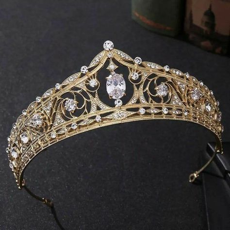 Cool Crowns, Fantasy Crown Queens, Tiara Aesthetic, Fantasy Tiara, Silver Gold Hair, Crown Styles, Royal Accessories, Fantasy Accessories, Bridal Crown Crystal