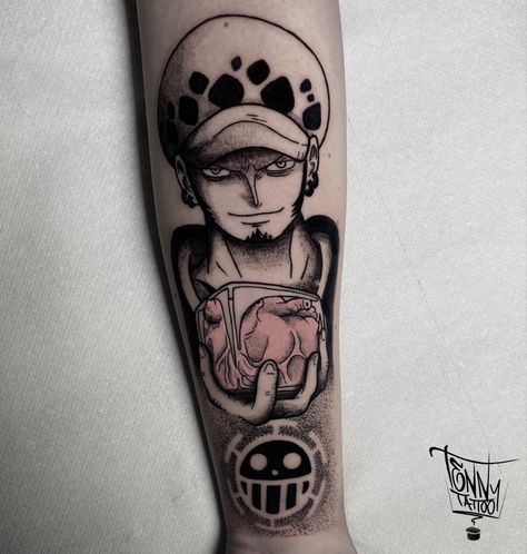 Law One Piece Tattoo Ideas, Law One Piece Tattoo, Trafalgar Law Tattoo Ideas, Small One Piece Tattoo, Law Tattoo One Piece, Trafalgar Law Tattoo, 95 Tattoo, One Piece Tattoo Ideas, Piece Tattoo Ideas