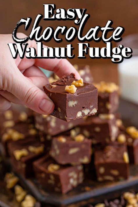 This microwave Easy Chocolate Walnut Fudge is made up in a matter of minutes and is perfect for gift-giving for the holidays or to enjoy any time. Chocolate Walnut Fudge Recipe, Walnut Fudge Recipe, Chocolate Walnut Fudge, Walnut Fudge, Healty Dinner, Fudge Recipes Chocolate, Christmas Fudge, Fudge Bars, Fudge Recipes Easy