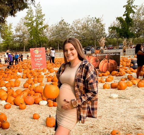 #pregnancy #pumpkinpatch #babyboy #fallinspo #ootd #pregnancyoutfits #pregnancyfalloutfit #pregnancyclothes Pregnancy Pumpkin Patch Outfit, Pregnant Pumpkin Patch Photos, Pumpkin Patch Outfit Pregnant, Pregnant Pumpkin Patch Outfit, Pumpkin Patch Pregnancy Pictures, Pumpkin Patch Pregnancy Announcement, Pumpkin Patch Photoshoot, Pumpkin Patch Pictures, Fall Pregnancy