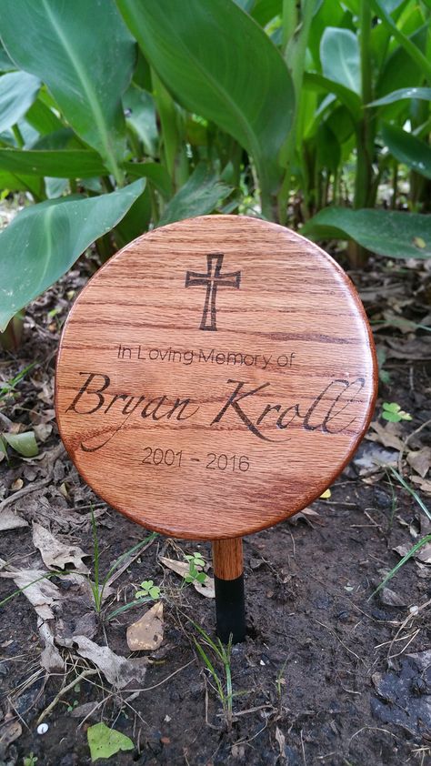 Tree dedication/memorial plaque.  Crafted from some Water Oak (Quercus nigra) that was knocked over by a tornado.  Stained with Minwax Red Chestnut and wood burned the inscription.  RIP Bryan Kroll. Wood Burning Memorial Ideas, Cemetery Ideas, Red Chestnut, Memorial Ideas, Memorial Plaque, Tornado, Wood Burning, Celebration Of Life, Cemetery