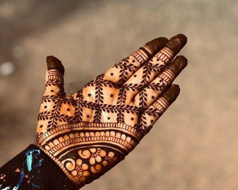 Dulhan Mehndi Designs Boys, Boys Mehendi Design Simple, Mehandi Designs For Men Hands, Simple Mehndi Designs For Men, Mehndi Designs For Boys Wedding, Mehendi Design For Groom Hand Palm, Mehendi Designs For Men Hands, Boys Mehandi Design For Wedding, Groom Mhendi Design Simple