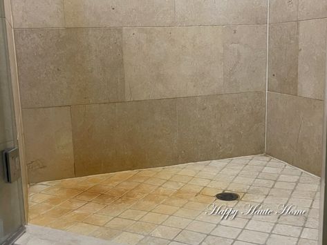 Stone Shower Floor, Shower Grout, Shower Cleaning Hacks, Remove Rust Stains, Cleaning Ceramic Tiles, Shower Cleaning, Removing Rust, Shower Inserts, Stone Shower