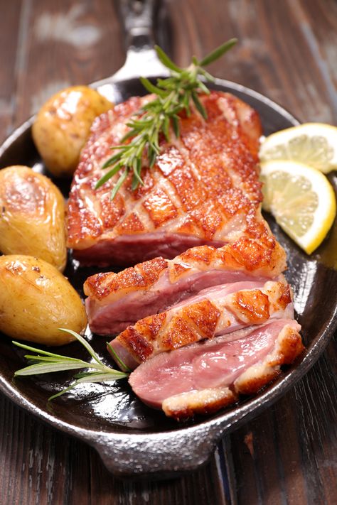 Master the art of cooking duck breast with this easy techniques! Achieve crispy skin and juicy meat in just 30 minutes. Perfect for a gourmet dinner at home. #DuckBreast #CookingTips #GourmetDinner #QuickRecipe #ChristmasRecipes #ChristmasDinner Duck Breast Recipes, Cooking Duck, How To Cook Duck, Duck Breast Recipe, Meat Delivery, Beef Filet, Duck Breast, Christmas Duck, Gourmet Dinner