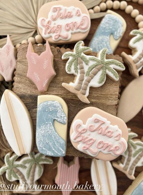 1 Year Birthday Party Ideas, Beach Theme Birthday, First Birthday Board, Surf Birthday, First Birthday Cookies, First Birthday Balloons, Beach Things, 1st Birthday Themes