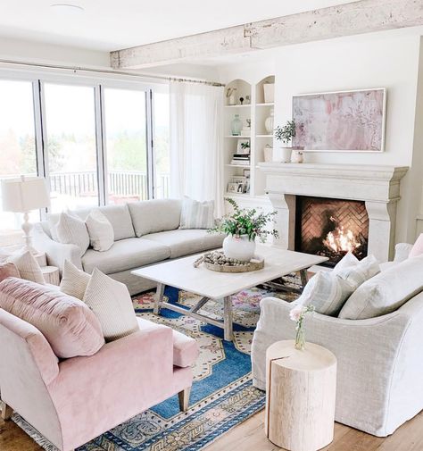 Our 100% Linen inverted pleat drapery in the colour Oyster going wall-to-wall in this lovely living room by @jillianharris! Jillian Harris, Custom Sectional, Design Websites, Neutral Living Room, Exclusive Home, A Living Room, My New Room, Living Room Inspiration, Open Space